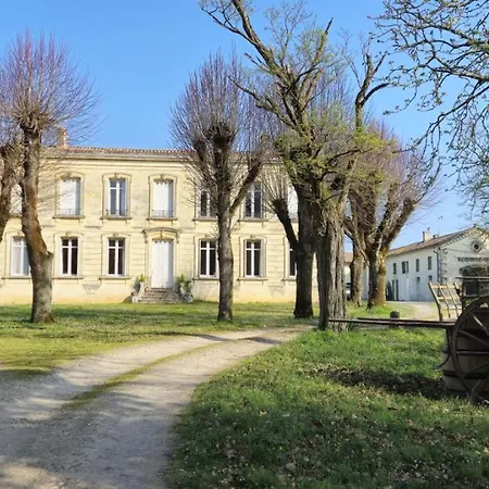 La Du Vignoble L'homme Cheval Bed & Breakfast